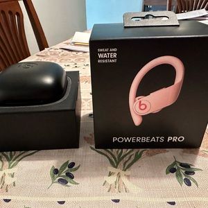 Powerbeats Pro ear phones - Rose colored